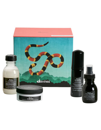 Davines Holiday with Davines: Elegant Tropical Forest Gift Box Davines Holiday with Davines: Elegant Tropical Forest Gift Box